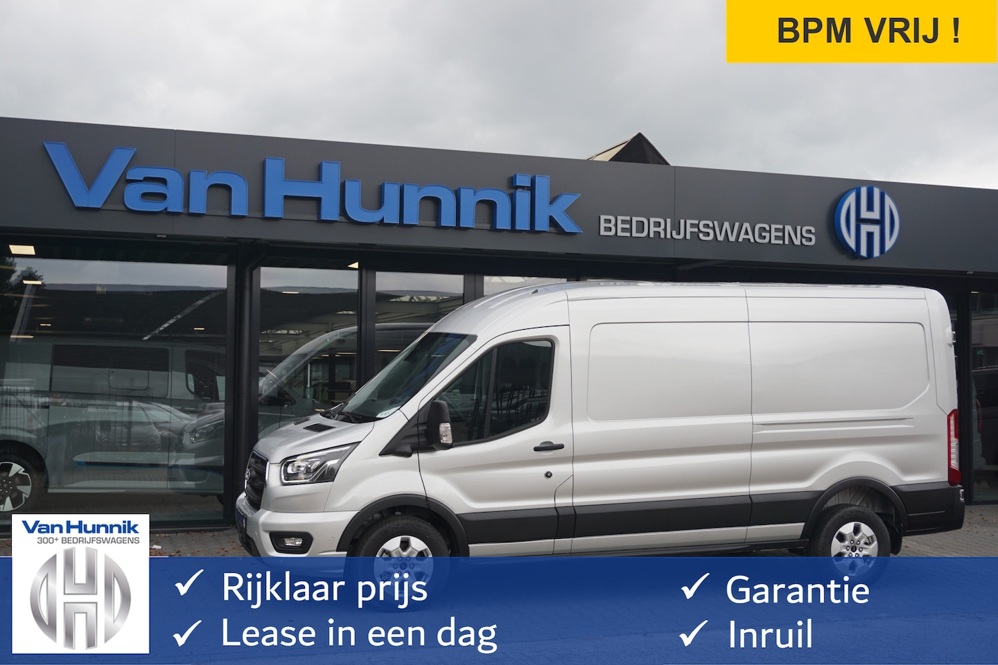 Ford Transit - 350L L3H2 Limited AUT-10 RWD 165PK BPM VRIJ 3.5T Trekhaak, Navi, Adap. Cruise, 360° Cam!! - AutoWereld.nl