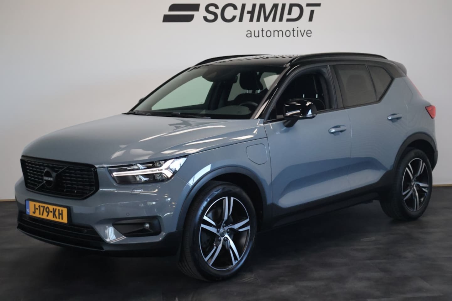 Volvo XC40 - 1.5 T5 Recharge R Design | Trekhaak | H&K | Carplay | DAB | LED - AutoWereld.nl