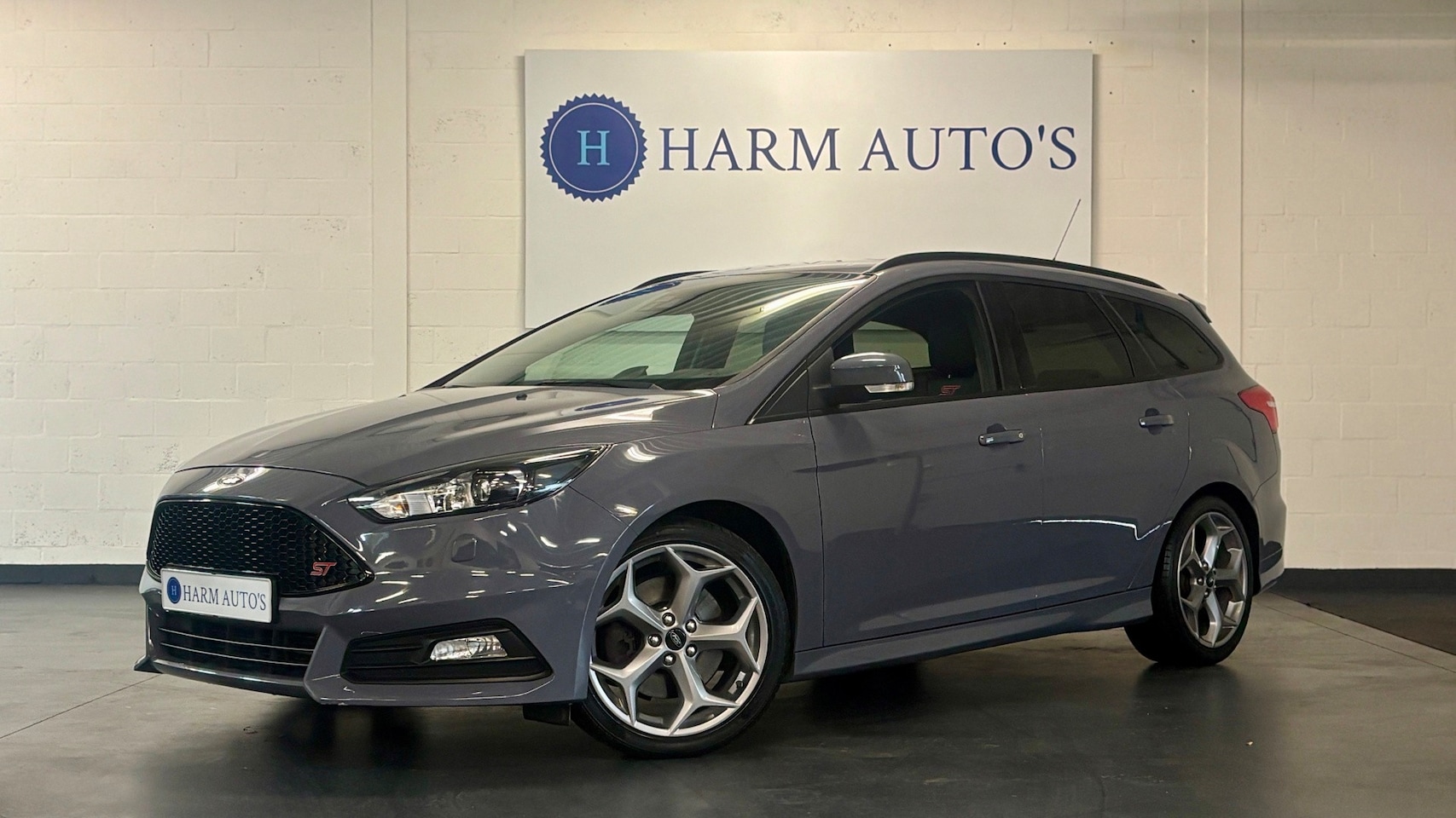 Ford Focus Wagon - 2.0 ST-3 250pk Volleder / Xenon / PDC / EL. Stoelen / Climate - AutoWereld.nl