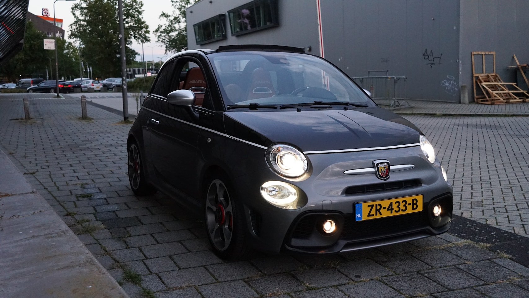 Fiat 500 - 1.4 T-Jet Abarth Turismo 70th Anniversary 595 Turismo Automaat Cabriolet, 48dkm - AutoWereld.nl