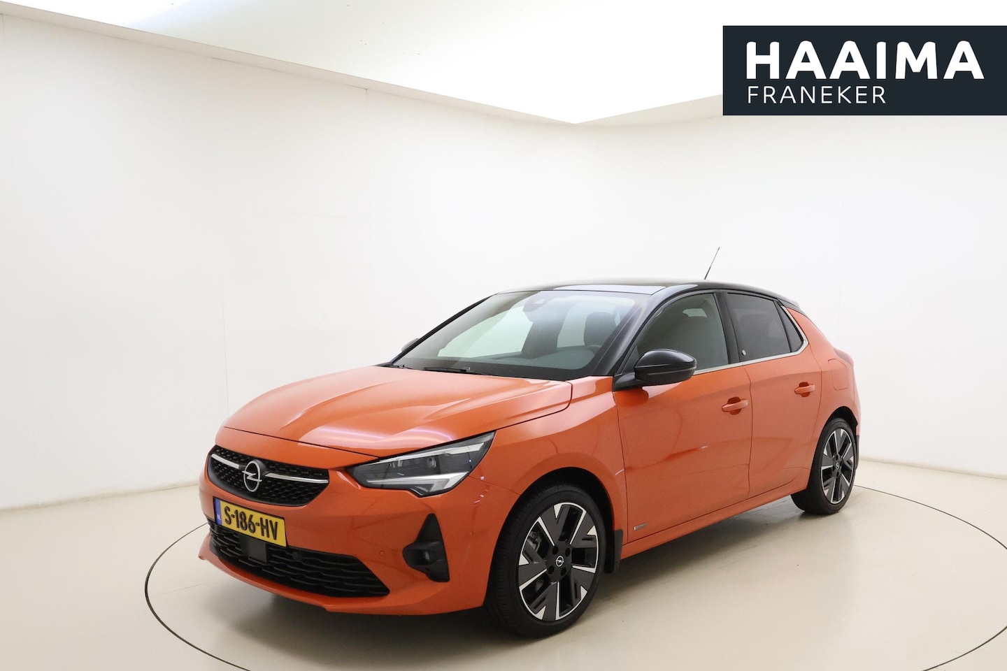 Opel Corsa-e - Ultimate 50 kWh 136pk | Full Options | Massagestoel | Camera | Adaptive Cruise Control | N - AutoWereld.nl