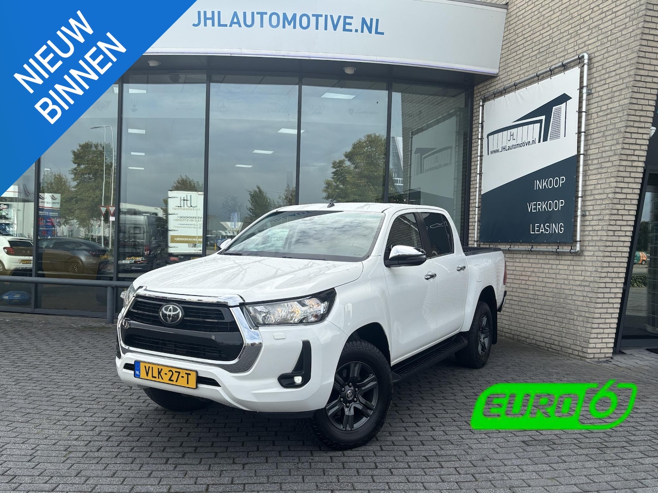 Toyota HiLux - 2.4 D-4D DC*4X4*HAAK*ACC*CAM*ECC*TEL*LICHTMETAAL* - AutoWereld.nl