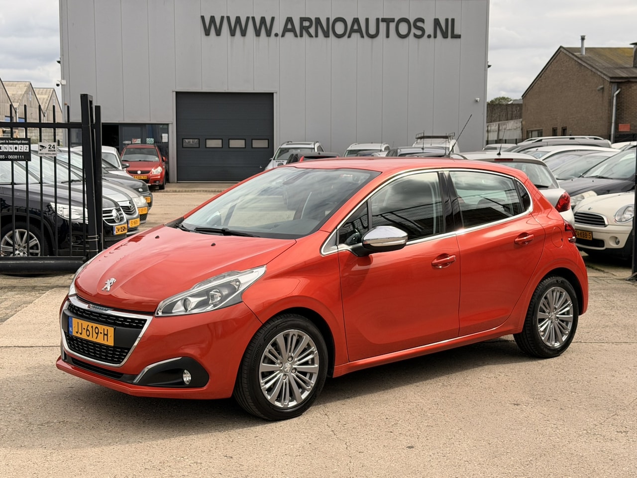 Peugeot 208 - 1.2 PureTech Allure 1.2 PureTech Allure, 103.986 KM NAP, 1E EIGENAAR, AIRCO(CLIMA), CRUISE CONTROL, ACHTERUITR - AutoWereld.nl