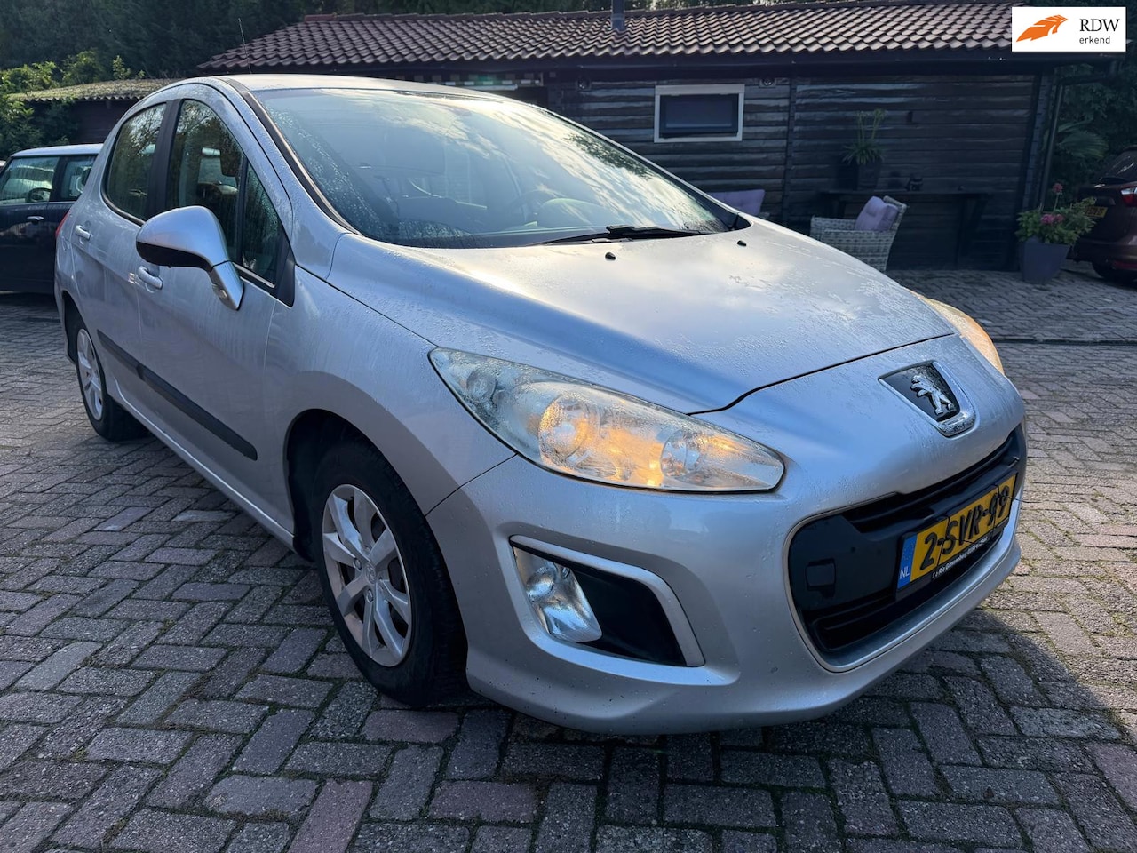 Peugeot 308 - 1.4 VTi Access 1.4 VTi Access NIEUWE APK - AutoWereld.nl