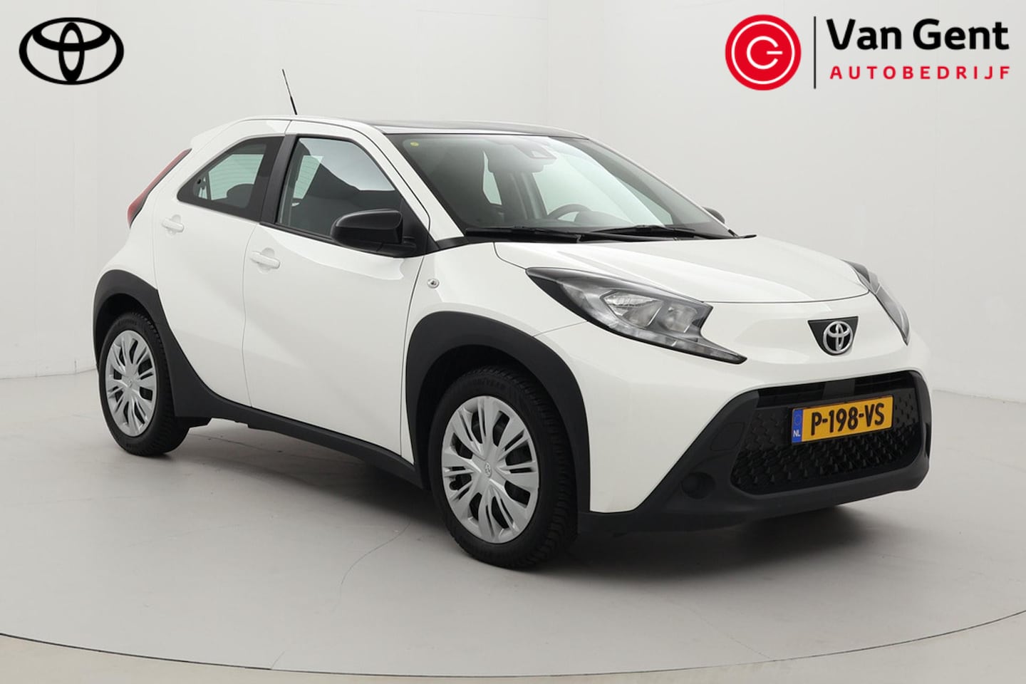 Toyota Aygo X - 1.0 VVT-i MT Play | Apple Carplay / Android Auto | Adaptive Cruise | Airco | Camera | Rijs - AutoWereld.nl