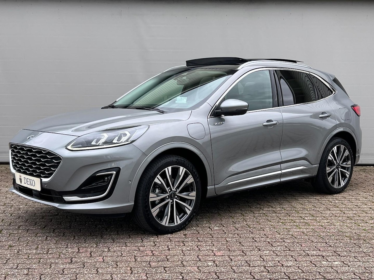 Ford Kuga - 2.5 PHEV | Vignale | Panoramadak | 20 inch | Nieuwstaat! - AutoWereld.nl