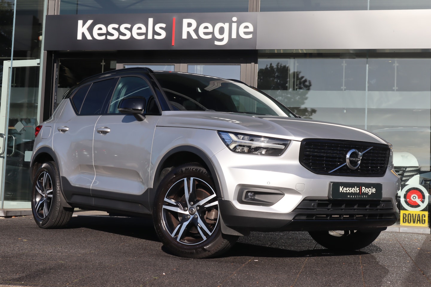 Volvo XC40 - 2.0 T4 R-Design | Elec. Trekhaak | BLIS | Pilot ass. | Camera | H&K - AutoWereld.nl