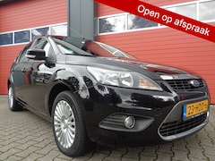 Ford Focus - 1.6 Titanium 101PK Clima Cruise LMV Navi Trekhaak 109Dkm NAP NL-Auto