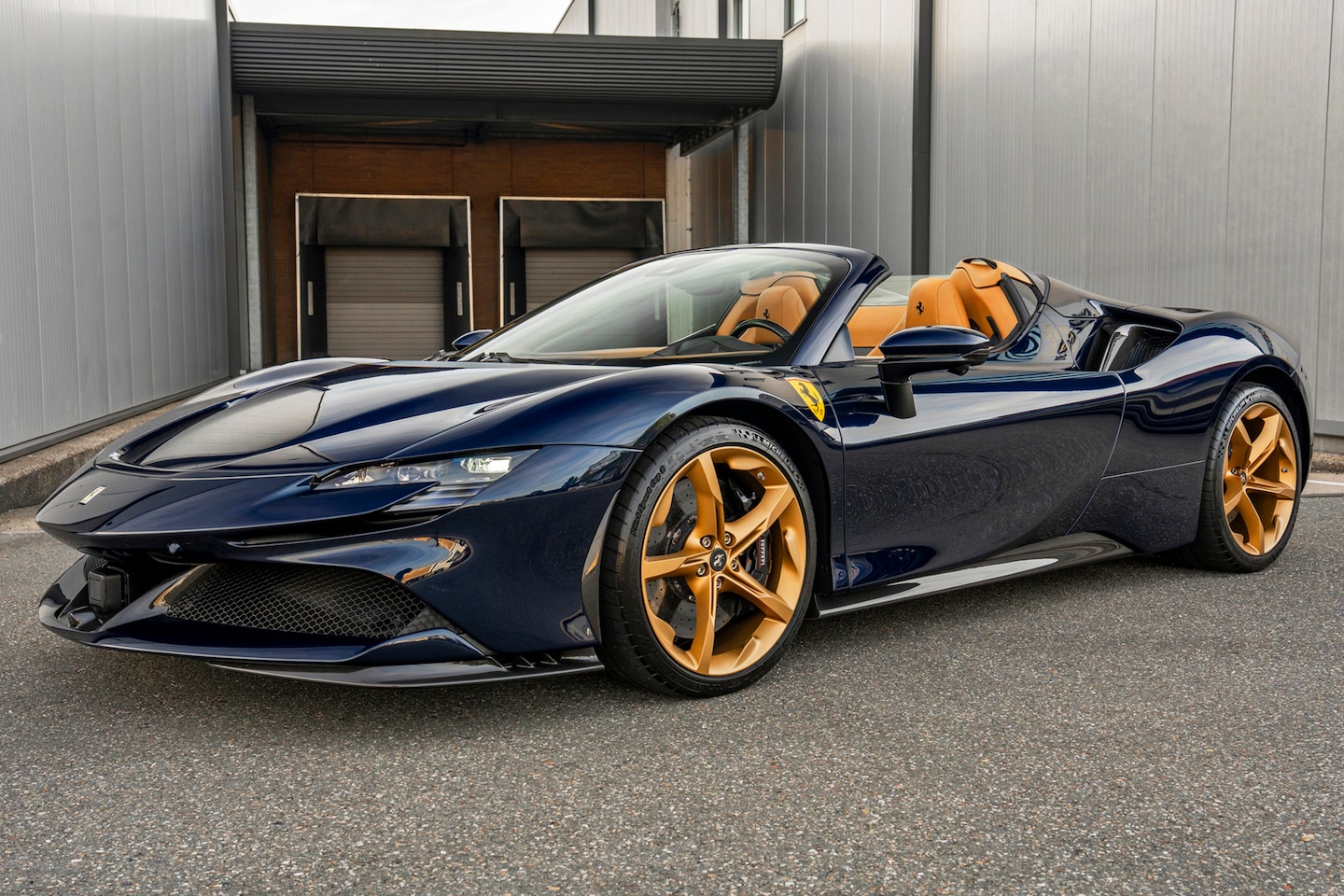Ferrari SF90 Spider - - Blu Montreal - Full option - Lift - Carbon - AutoWereld.nl