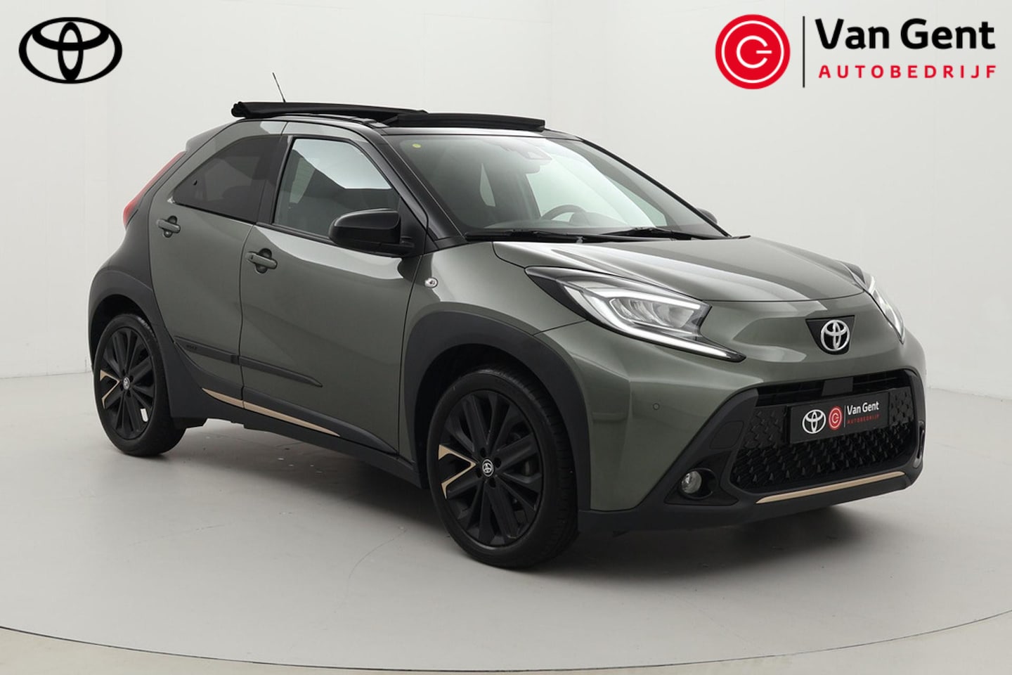 Toyota Aygo X - 1.0 VVT-i S-CVT Envy | Elektrisch vouwdak | Apple Carplay / Android Auto | Stoelverwarming - AutoWereld.nl