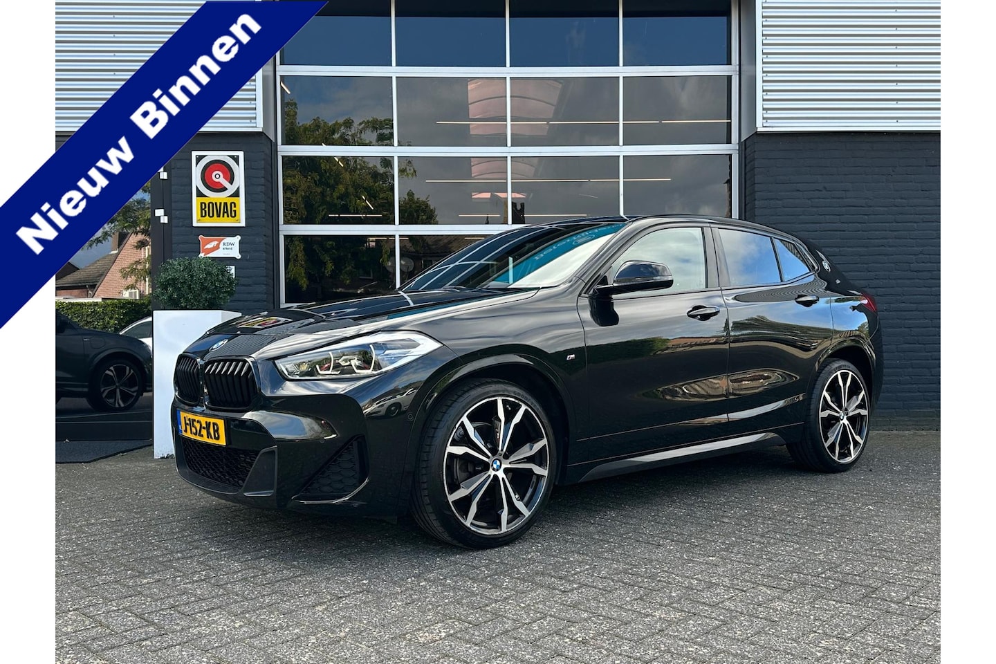 BMW X2 - sDrive18i High Executive sDrive18i High Executive, M-pakket, Automaat, Cruise, Head-up, Camera, Navi, PDC, NAP - AutoWereld.nl