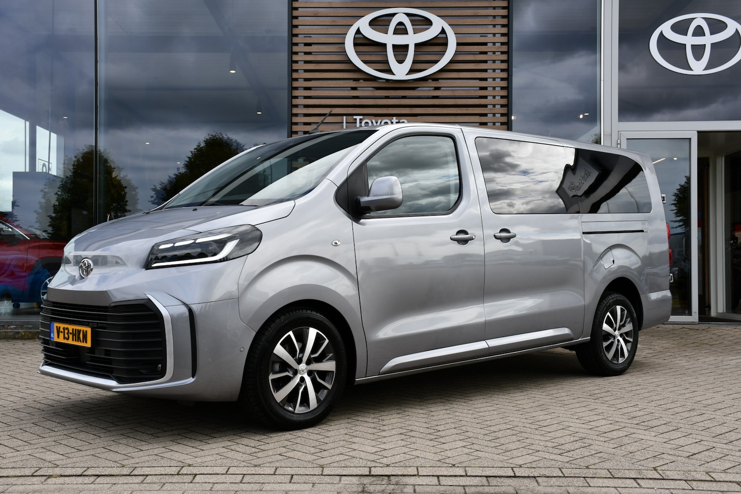 Toyota ProAce Worker - 2.0 D-4D Professional DC Automaat 177pk | Keyless entry | Cruise control adaptief | Stoelv - AutoWereld.nl