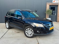 Volkswagen Tiguan - 1.4 TSI Trend&Fun 4Motion 4x4 2008 Airco Pano Trekhaak Stoelverwarming PDC