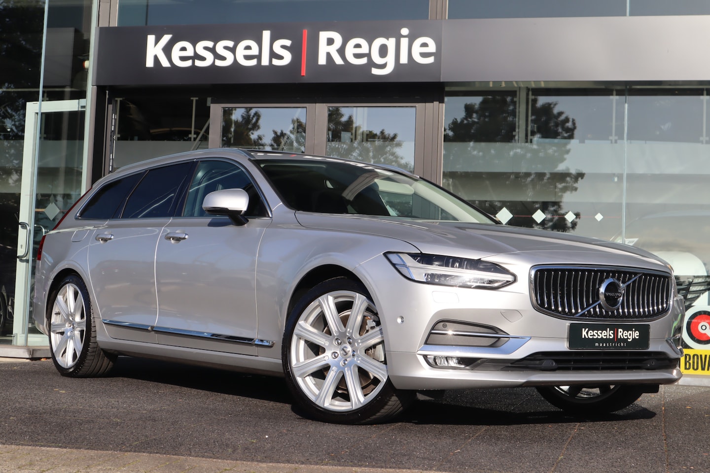Volvo V90 - 2.0 T5 Inscription | Pano | Stoelkoeling | Massage | El.Haak | HuD | ACC | Memory | Blis | - AutoWereld.nl