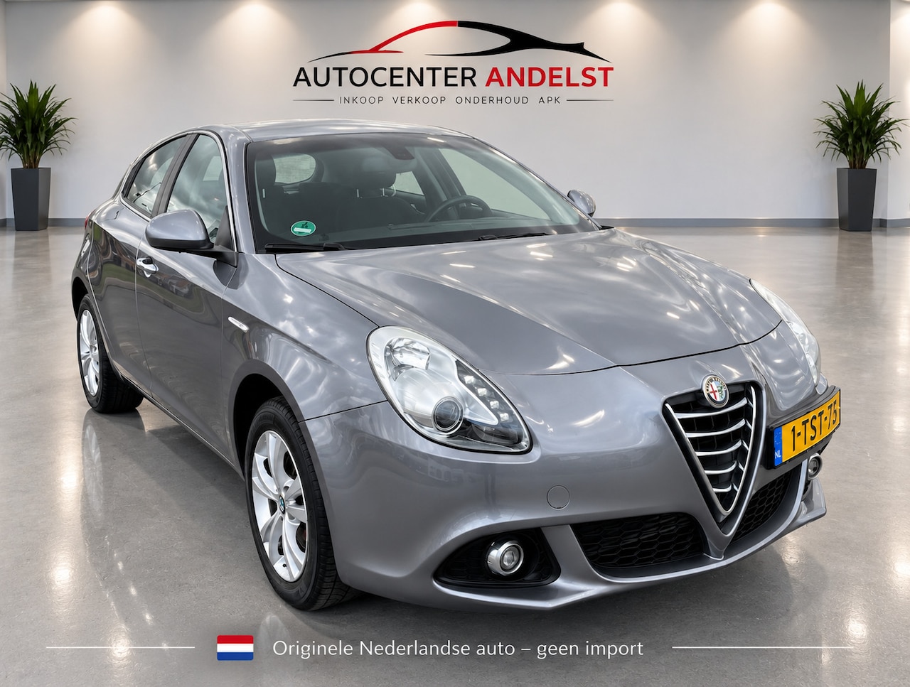 Alfa Romeo Giulietta - 1.4 T Distinctive Lusso 1.4 T Distinctive Lusso, Aut, 170pk, Navi, Bluetooth, Pdc, Cruise/Climate ctrl, Geen impor - AutoWereld.nl