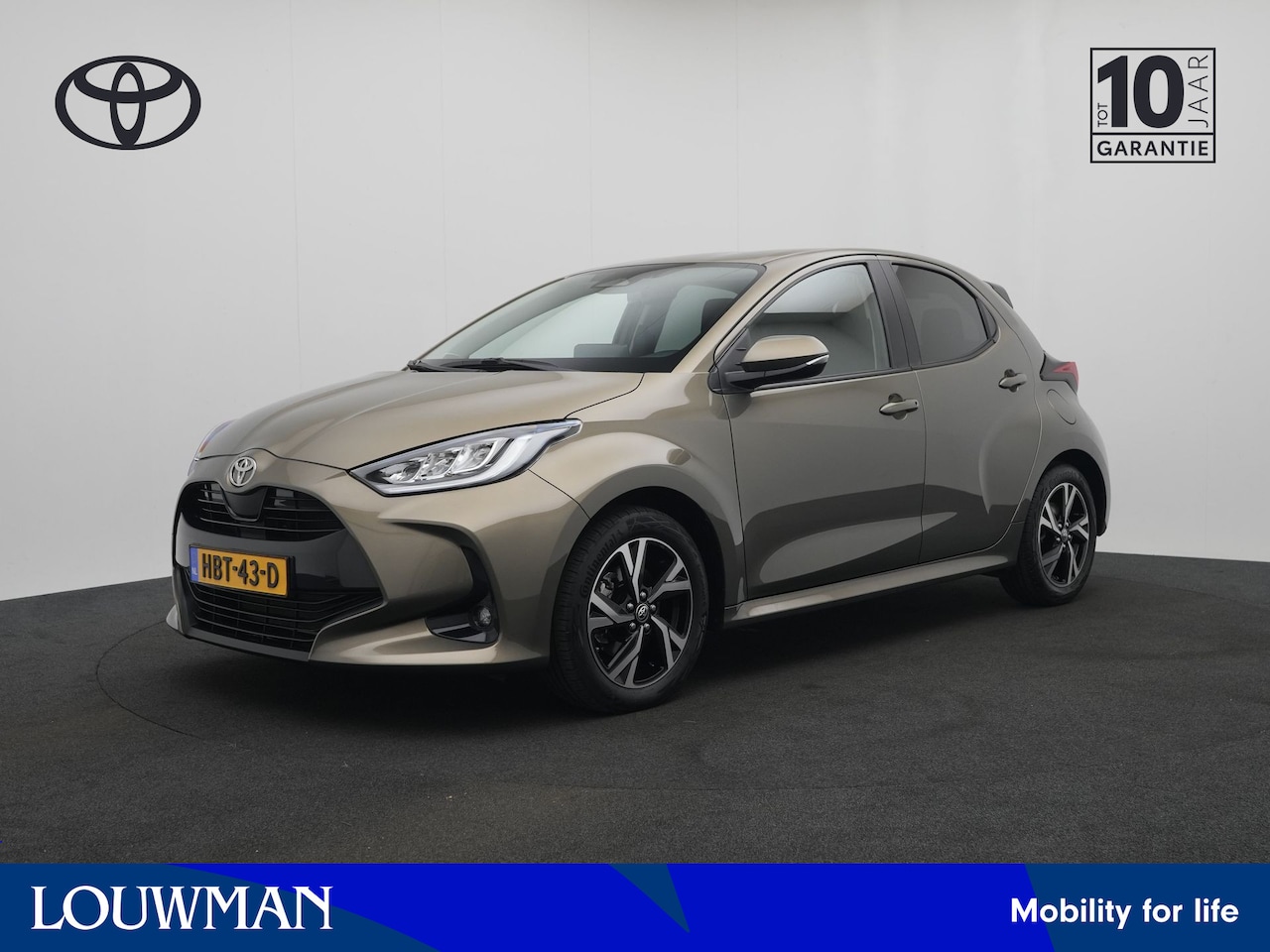 Toyota Yaris - 1.5 Hybrid 115 First Edition | Stuur-Stoelverwarming | Dealer Onderhouden | Achteruitrijca - AutoWereld.nl