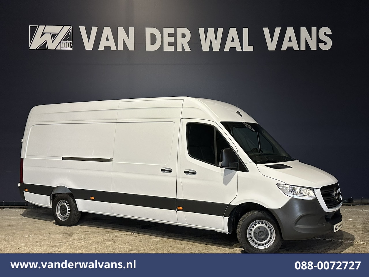 Mercedes-Benz Sprinter - 317 CDI 170pk L3H2 Euro6 Airco | Camera | Apple Carplay | Cruisecontrol | Chauffeursstoel - AutoWereld.nl