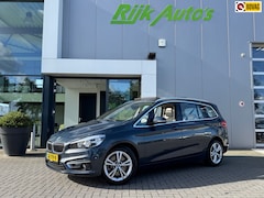 BMW 2-serie Gran Tourer - 220i Luxury 7p. * Trekhaak * Leer * Panoramadak * NAP