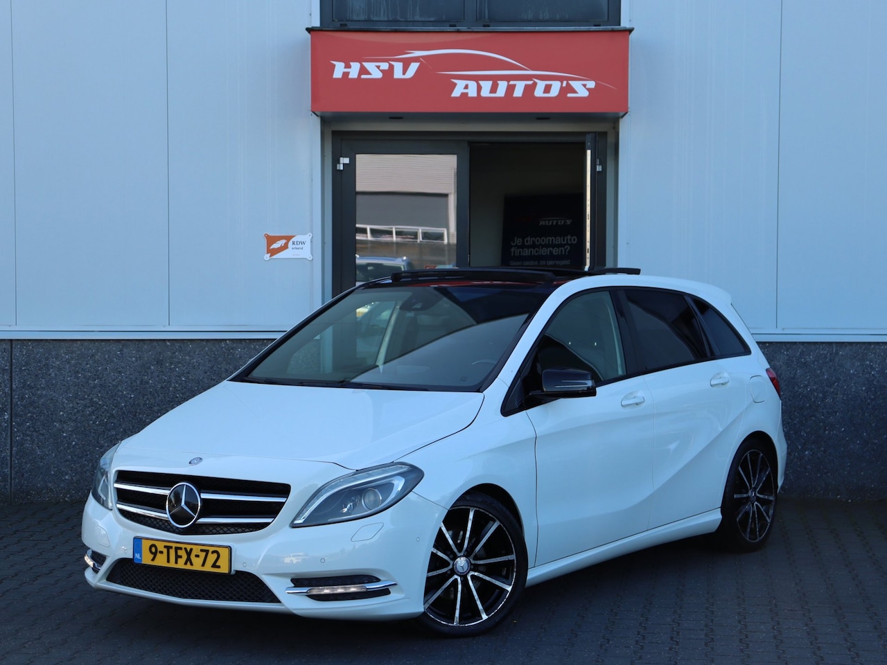 Mercedes-Benz B-klasse - 180 Prestige Navigatie Leer Led - AutoWereld.nl