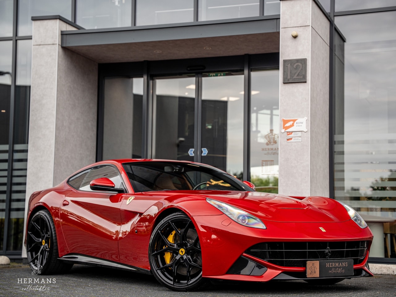 Ferrari F12 - 6.3 Berlinetta HELE / Vossen / X-pipe / Eventuri / Ceramic / AFS / Heated seats / Memory - AutoWereld.nl