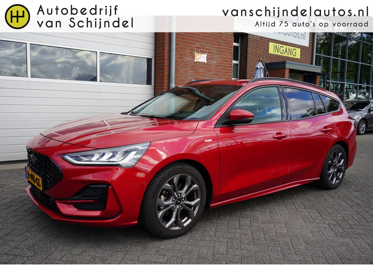 Ford Focus Wagon - 1.0 ECOBOOST HYBRID ST LINE ORIGINEEL NL DEALER ONDERHOUDEN AFN.TREKHAAK CAMERA 17INCH ADA - AutoWereld.nl