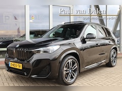 BMW iX1 - (u11) XDRIVE30 313PK M-SPORT SHADOW LINE Panodak | Trekhaak | Navi | Adapt.Onderstel | Com