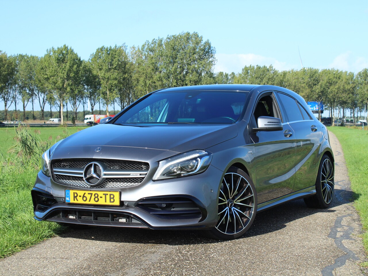 Mercedes-Benz A-klasse - AMG 45 4MATIC | Panoramadak | Camera - AutoWereld.nl