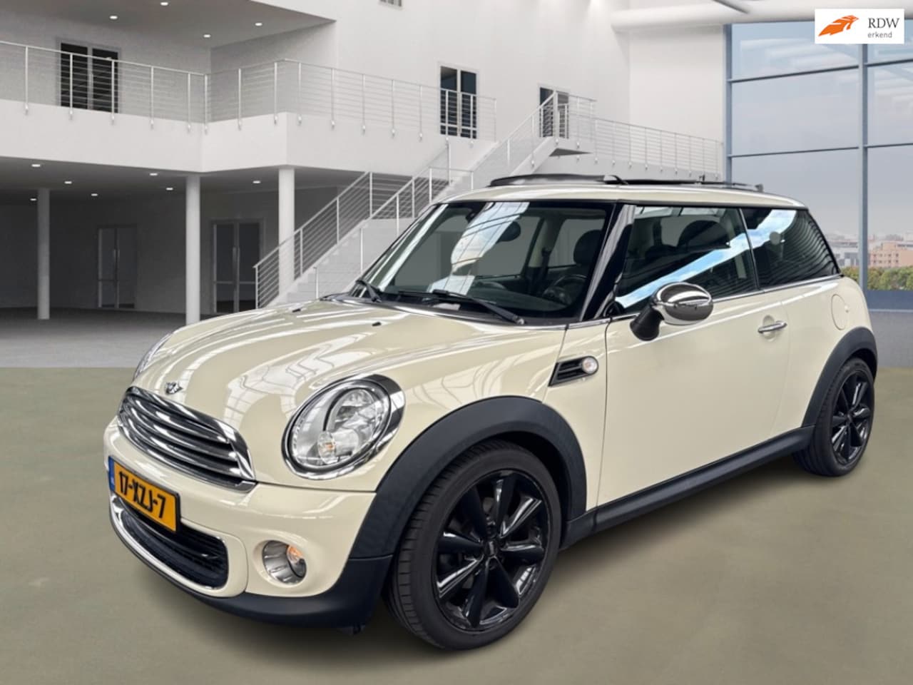 MINI 3-Deurs - 1.6 One Business Line PANORAMA NAVI CRUISE 2 X SLEUTELS - AutoWereld.nl