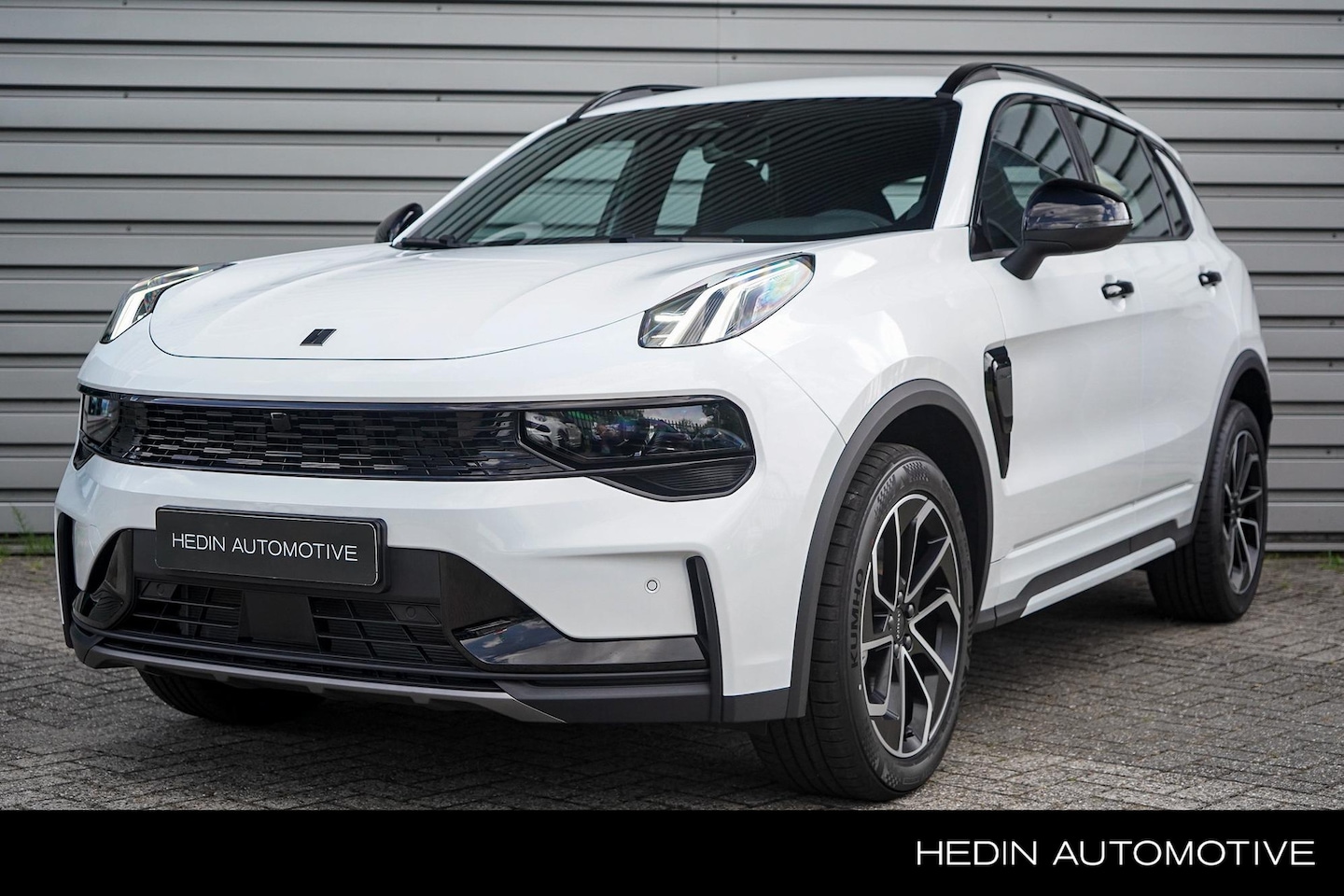 Lynk & Co 01 - Core Plug-In-Hybride 280pk |NÚ INRUIL VOORDEEL!| Stoel & Stuurverwarming | Parkeercamera A - AutoWereld.nl