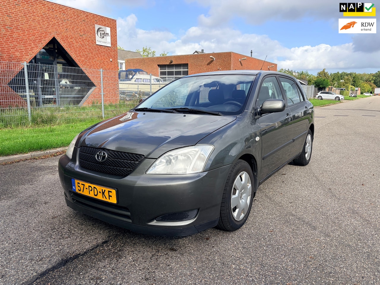 Toyota Corolla - 1.6 VVT-i Linea Terra 1.6 VVT-i Linea Terra - AutoWereld.nl