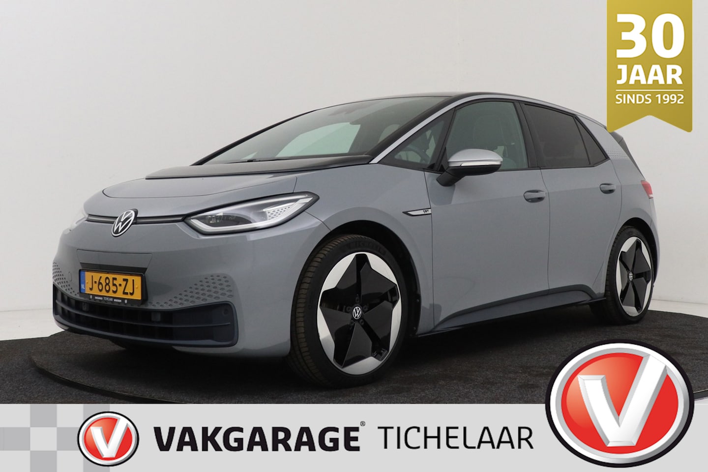 Volkswagen ID.3 - First Max 58 kWh | Trekhaak | Panoramadak | Org NL | Sportstoelen | NAP | Camera | LED | - AutoWereld.nl
