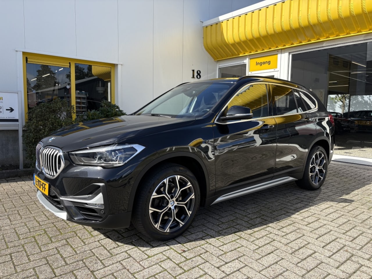BMW X1 - sDrive18i Trekhaak Leer Stoelverwarming - AutoWereld.nl