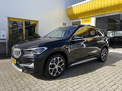 BMW X1 - sDrive18i Trekhaak Leer Stoelverwarming Nieuwstaat