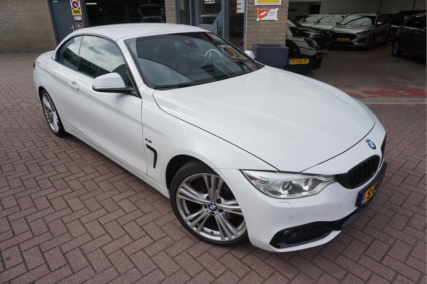 BMW 4-serie Cabrio - 428I Sport Automaat - AutoWereld.nl