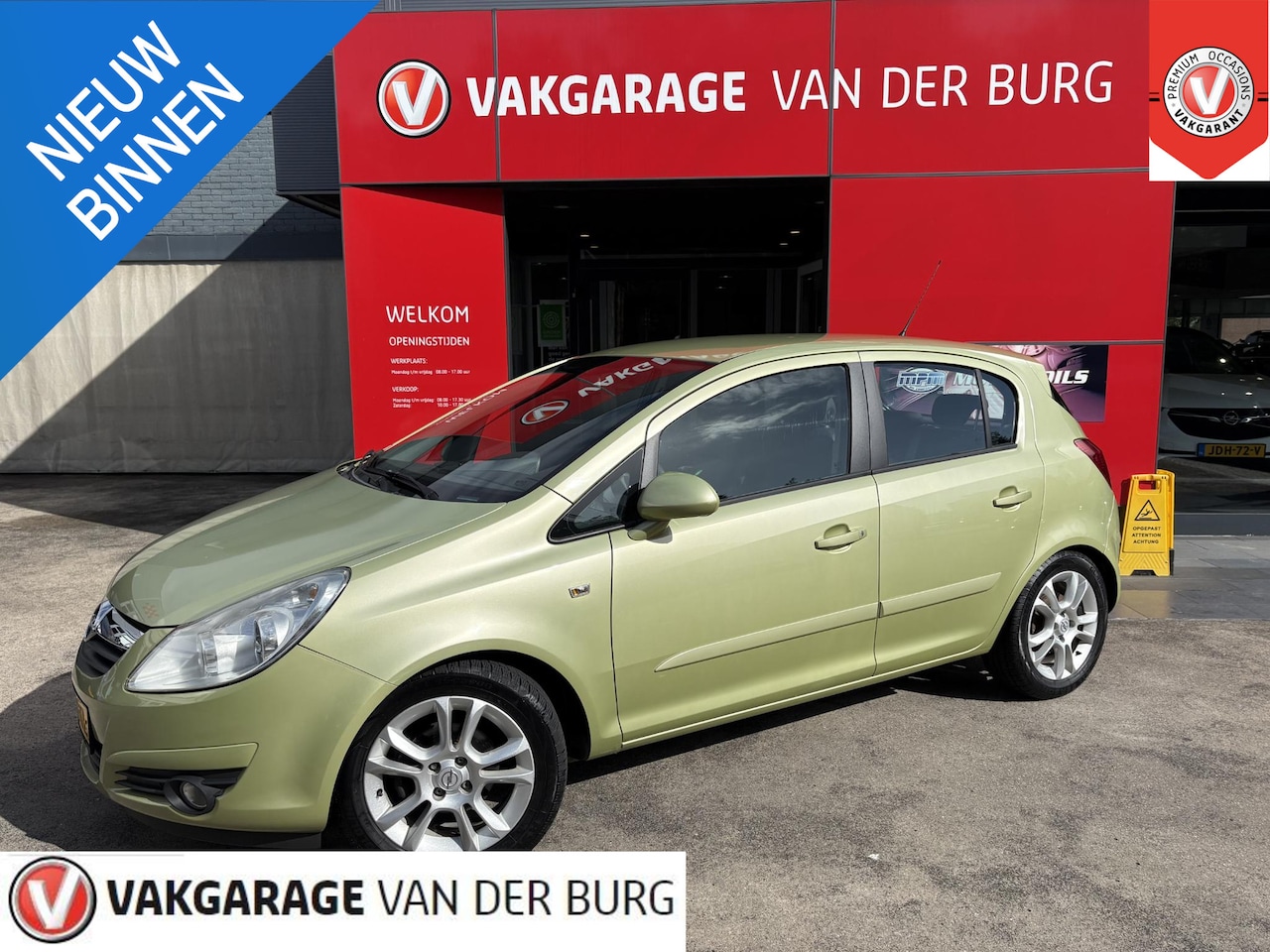 Opel Corsa - 1.4-16V Cosmo Vol Automaat 12 mnd BOVAG garantie - AutoWereld.nl