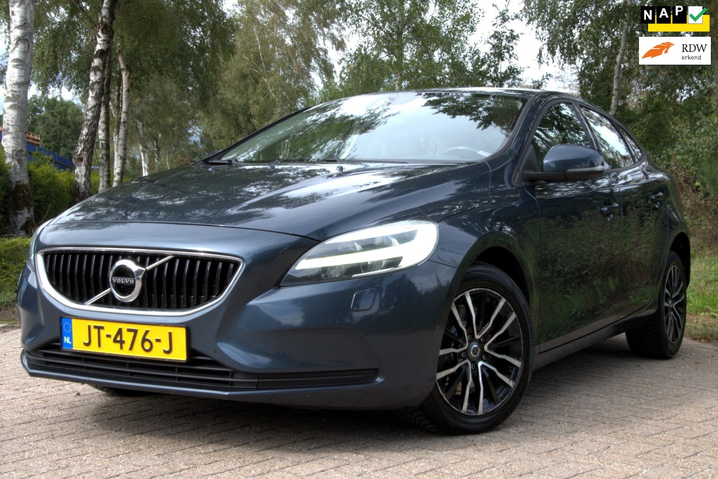 Volvo V40 - 1.5 T2 Momentum 1.5 T2 Momentum ,NAP, Stoelvw, Navi, Cruise, Climate - AutoWereld.nl
