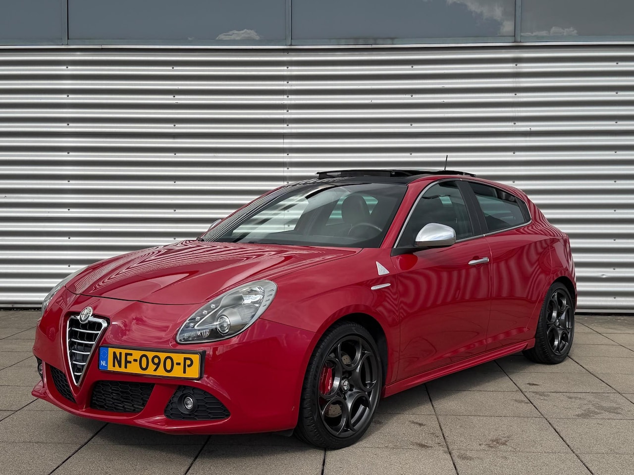 Alfa Romeo Giulietta - 1.7 TBi Quadrifoglio Verde | Schuif kantel dak | Clima | Stoelverwarming | - AutoWereld.nl