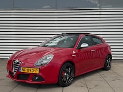 Alfa Romeo Giulietta - 1.7 TBi Quadrifoglio Verde | Schuif kantel dak | Clima | Stoelverwarming |
