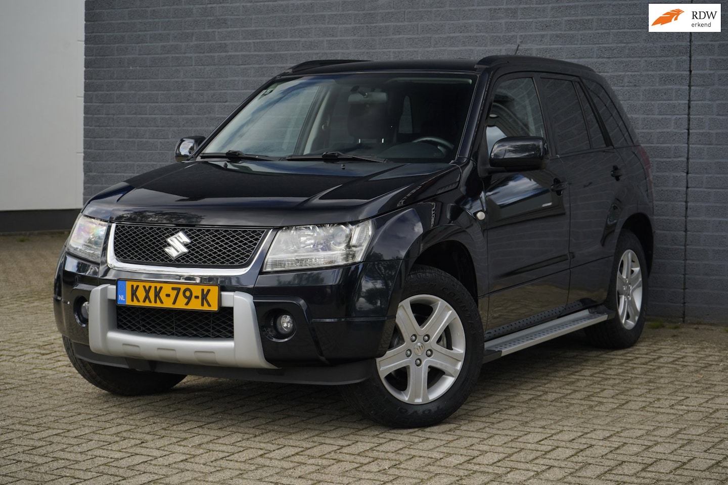Suzuki Grand Vitara - 2.0-16V Executive 4WD, Trekhaak, Carplay - AutoWereld.nl