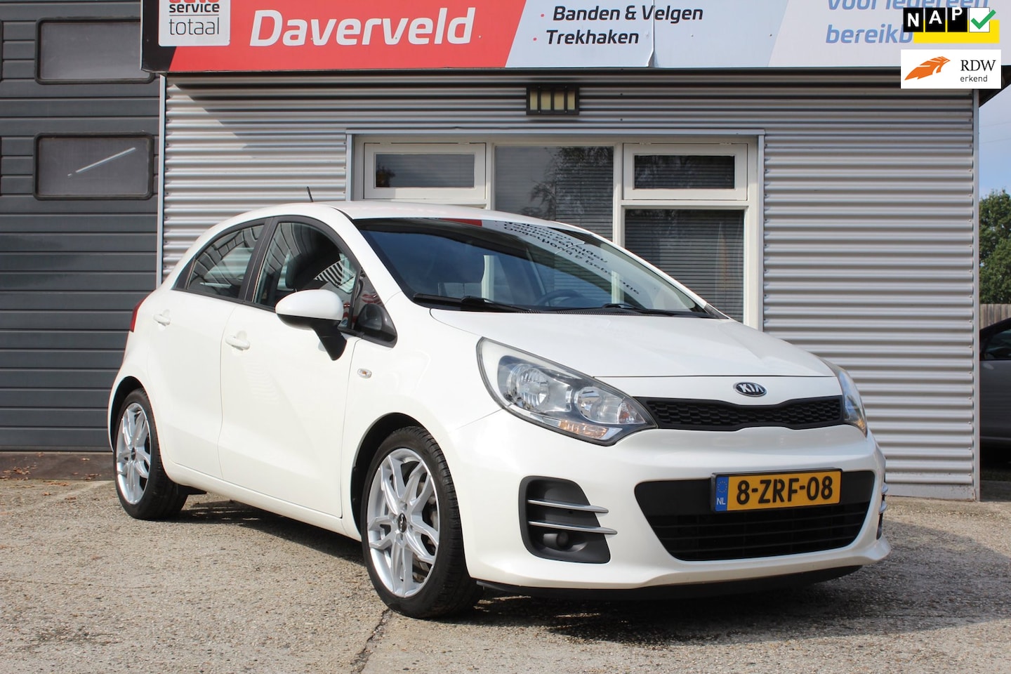 Kia Rio - 1.2 CVVT ComfortLine 1.2 CVVT ComfortLine 5-deurs, boekjes, 2xsleutel, nap, nieuwe apk en beurt, blue-tooth, cr - AutoWereld.nl