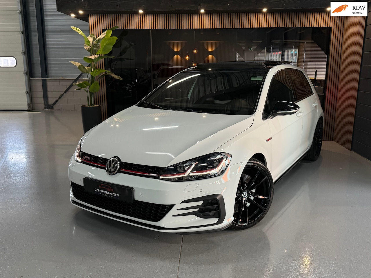 Volkswagen Golf - 2.0 TSI GTI Performance DSG 245PK PANO/FULL! - AutoWereld.nl