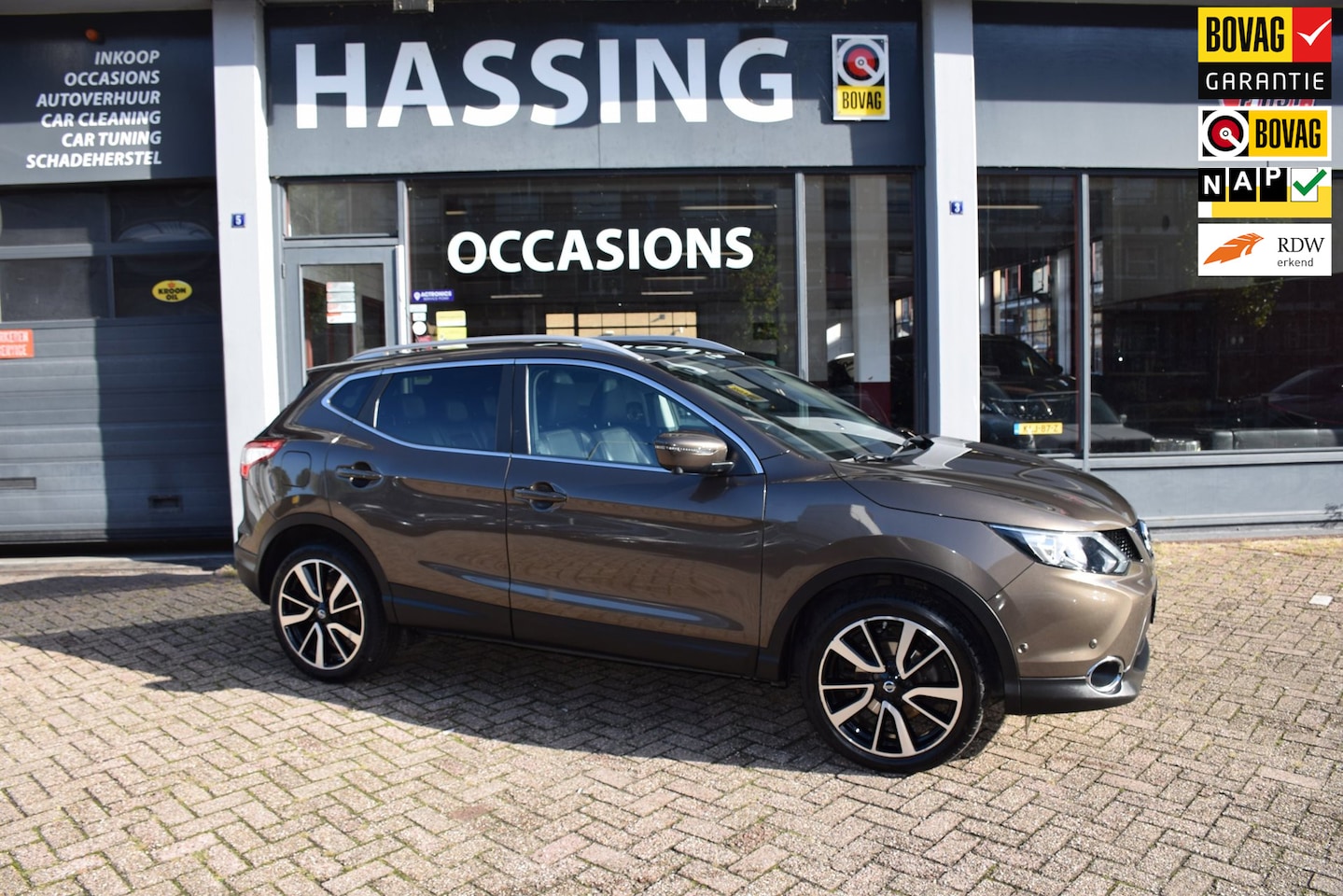Nissan Qashqai - 1.2 Tekna 1.2 Tekna , Pano dak, Led , PDC, Electrische ramen , Lederen stoelen,, Afneembare trekhaak - AutoWereld.nl