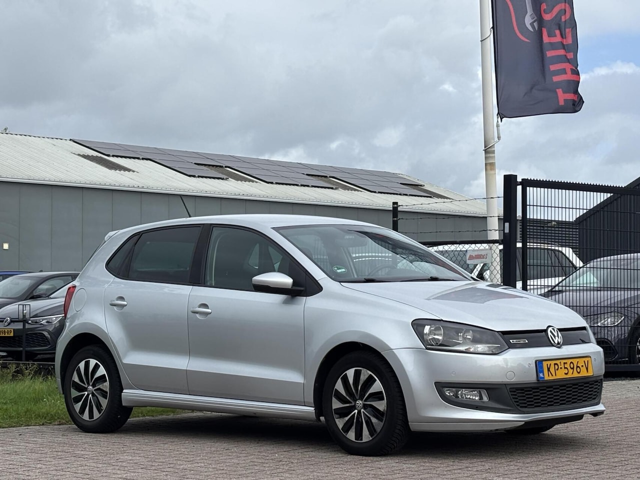 Volkswagen Polo - 1.0 BlueMotion Connected Series cruise pdc - AutoWereld.nl