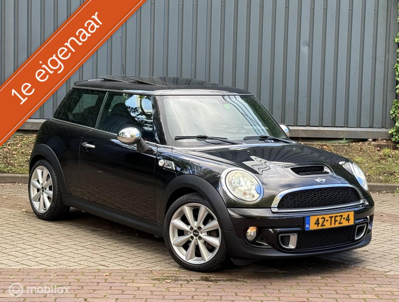 MINI 3-Deurs - 1.6 Cooper S 10 Years IIPano|Stoelverw|Automaat - AutoWereld.nl