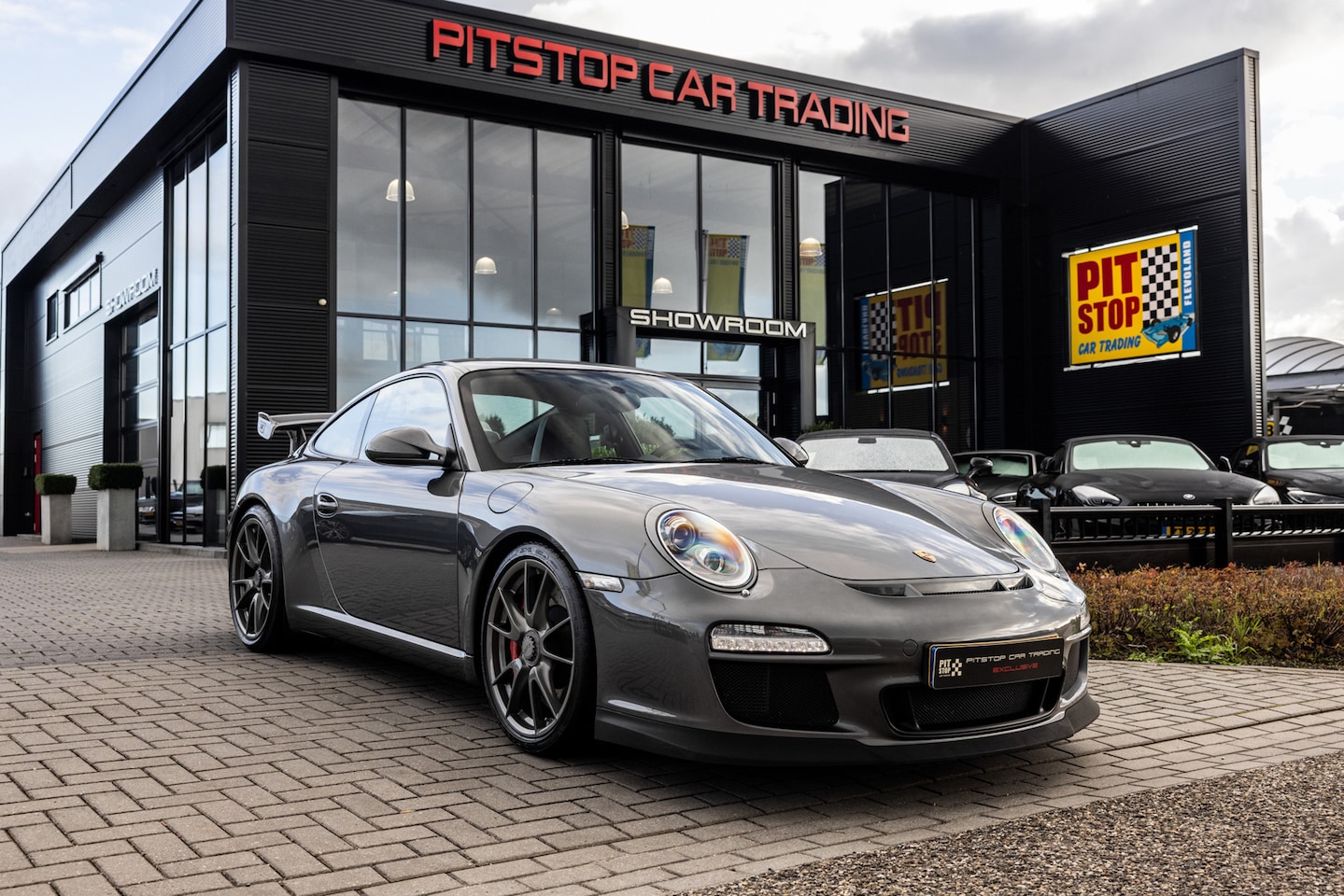 Porsche 911 - 997.2, 3.8 GT3, 435 PK, First Paint, Meteor Grey, Full Documentated! - AutoWereld.nl