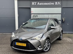 Toyota Yaris - 1.5 Hybrid Executive Panorama / Camera