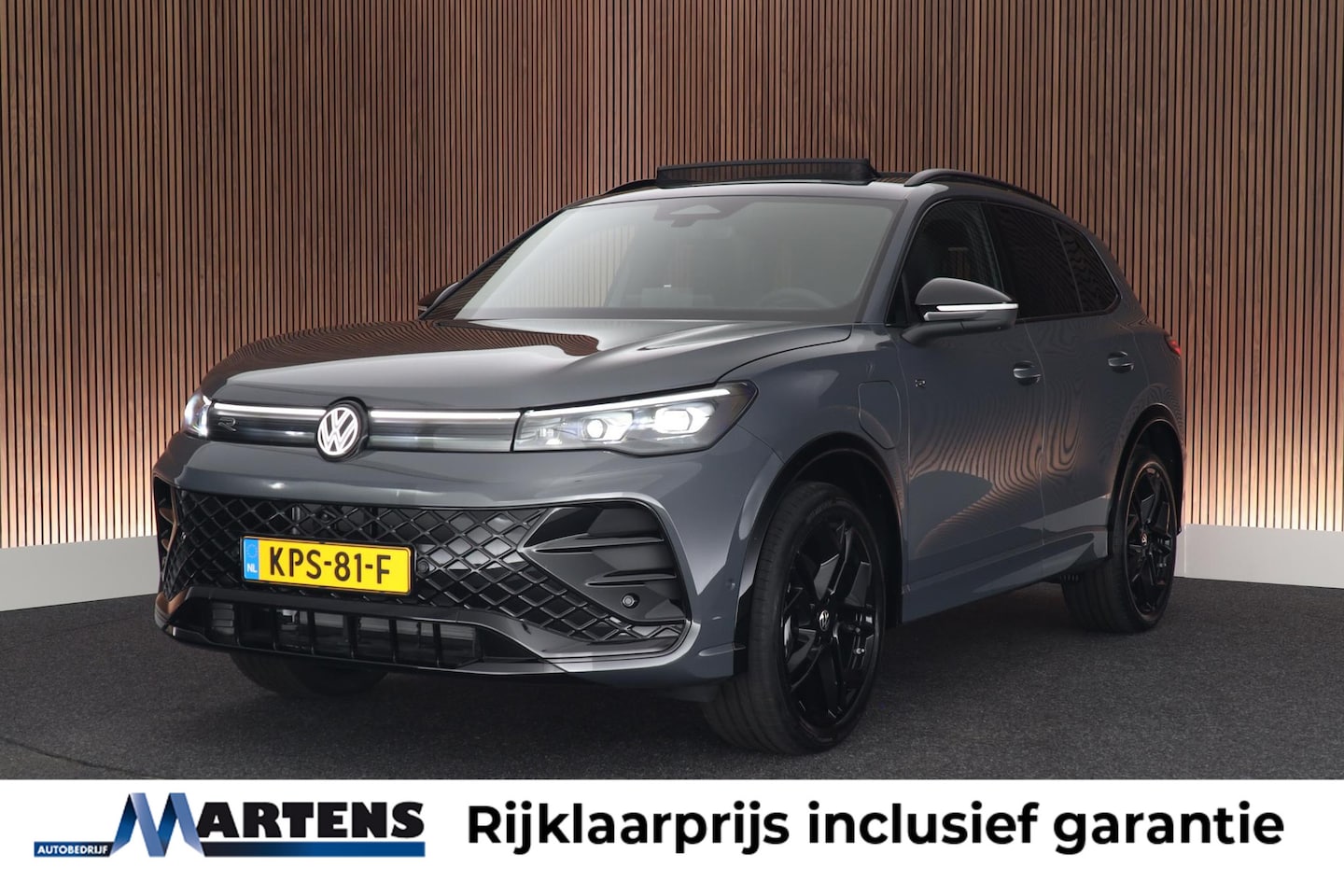 Volkswagen Tiguan - 1.5 eHybrid 272pk R-Line Edition Black Style Leder Trekhaak 360Camera HUD Keyless Massage - AutoWereld.nl