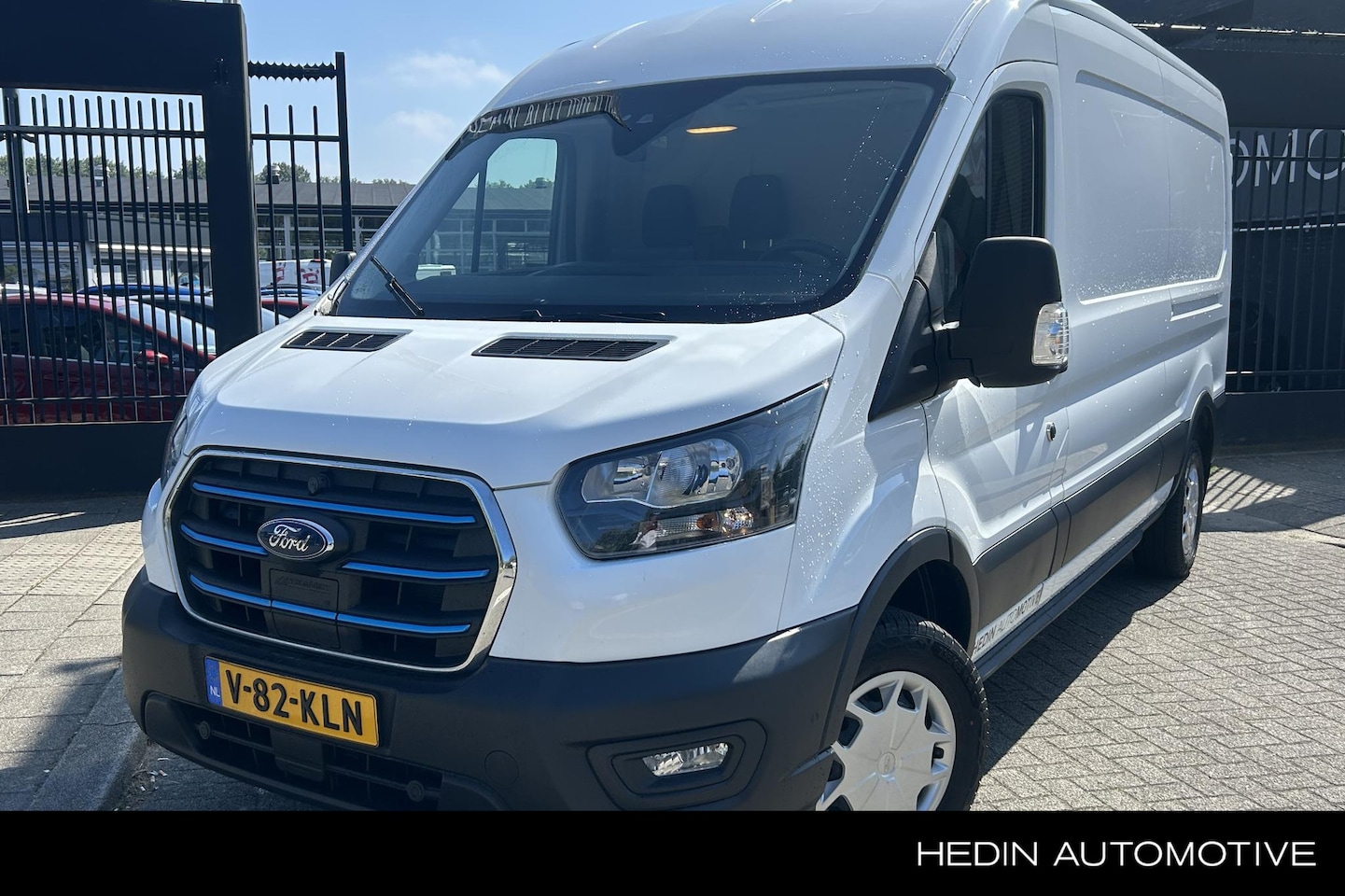 Ford E-Transit - 350 L3H2 Trend 68 kWh | Operationele lease v.a. € 684,- p/mnd | - AutoWereld.nl
