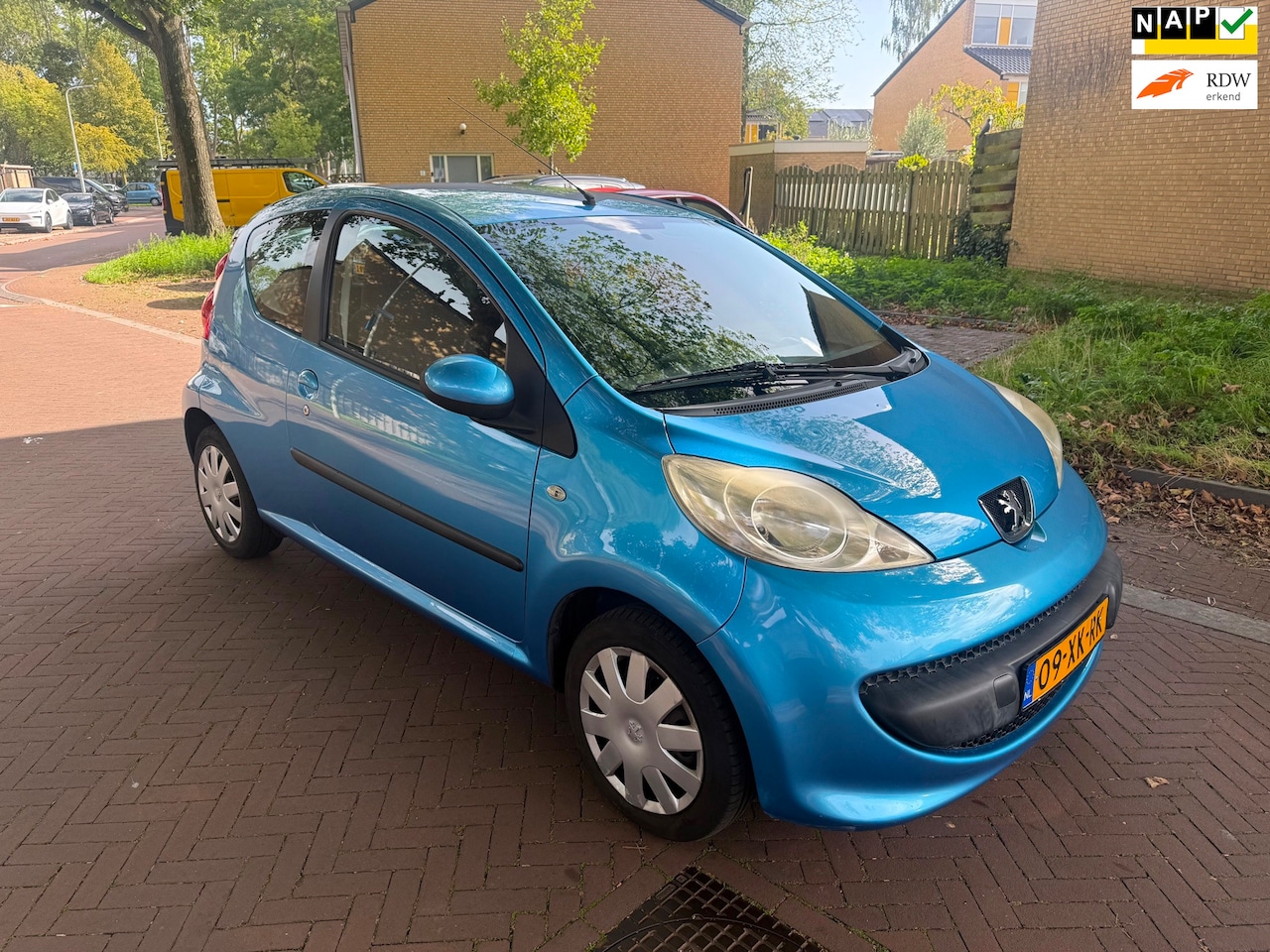 Peugeot 107 - AUTOMAAT/ 171.000 NAP / Leuke auto - AutoWereld.nl