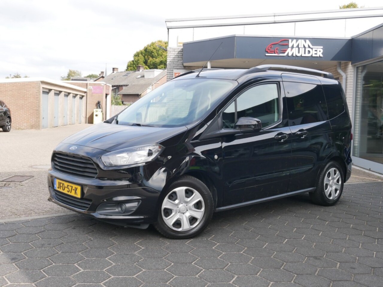 Ford Tourneo Courier - 1.0 T Edition  5 Pers.   **Airco//PDC ** - AutoWereld.nl